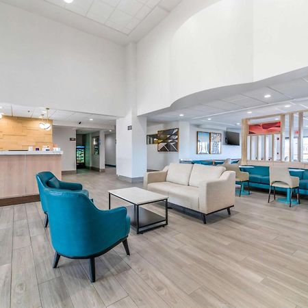 Comfort Inn & Suites Madison East - Monona Exteriör bild