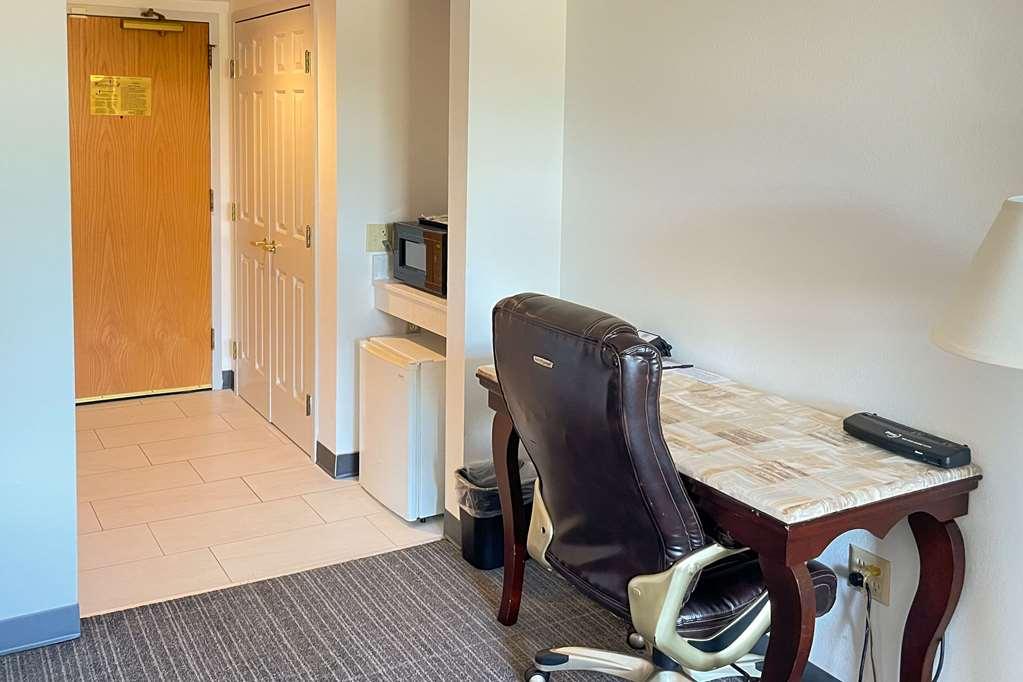 Comfort Inn & Suites Madison East - Monona Rum bild