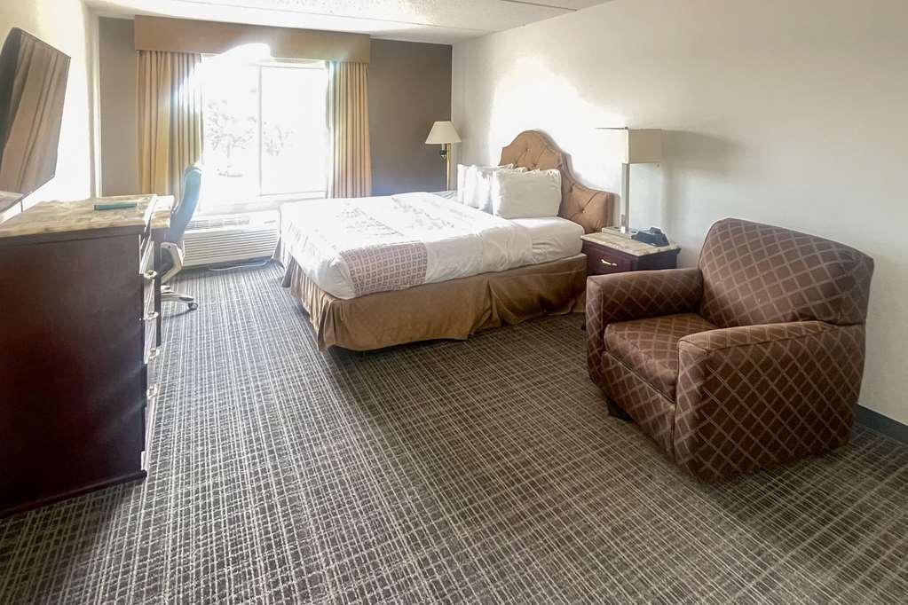 Comfort Inn & Suites Madison East - Monona Rum bild