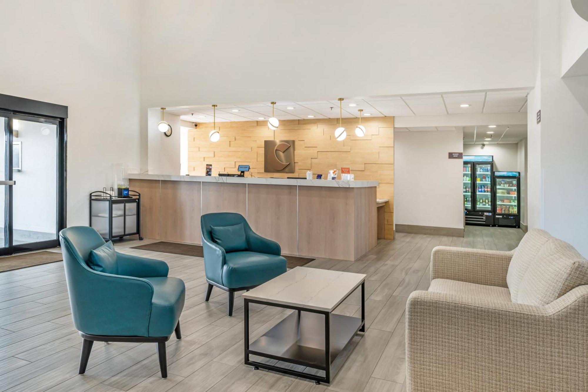 Comfort Inn & Suites Madison East - Monona Exteriör bild