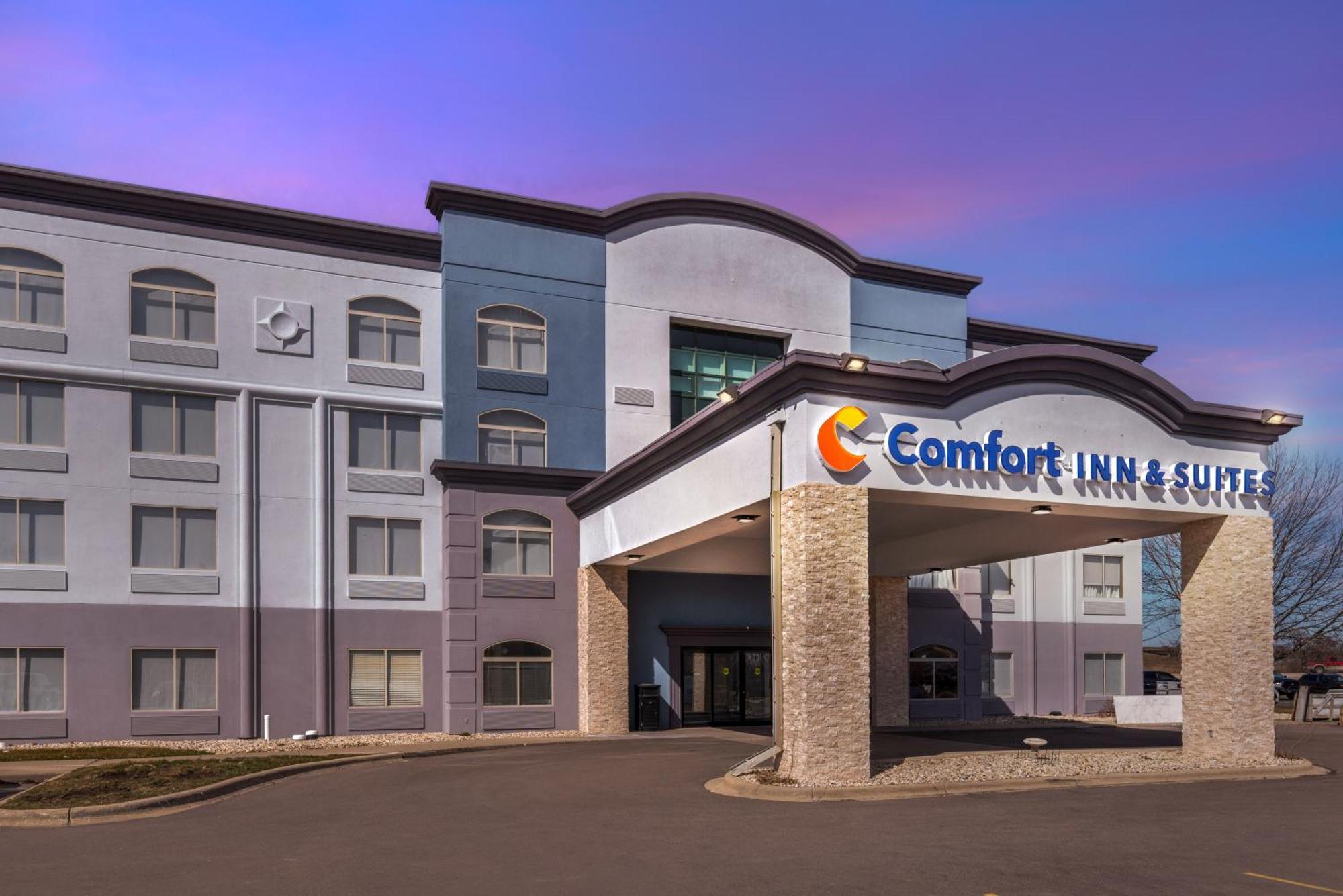 Comfort Inn & Suites Madison East - Monona Exteriör bild