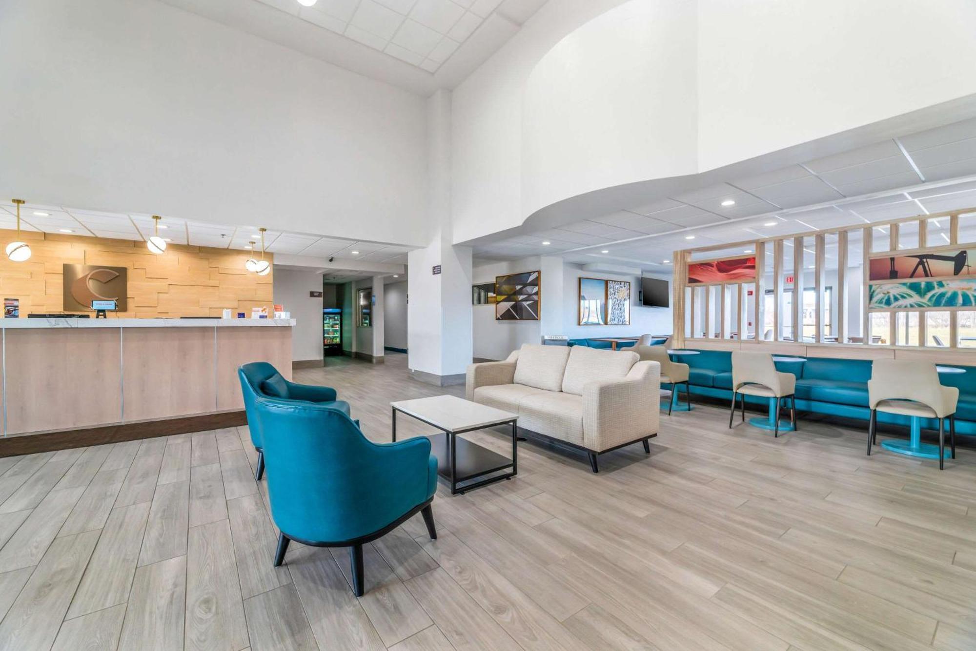 Comfort Inn & Suites Madison East - Monona Exteriör bild