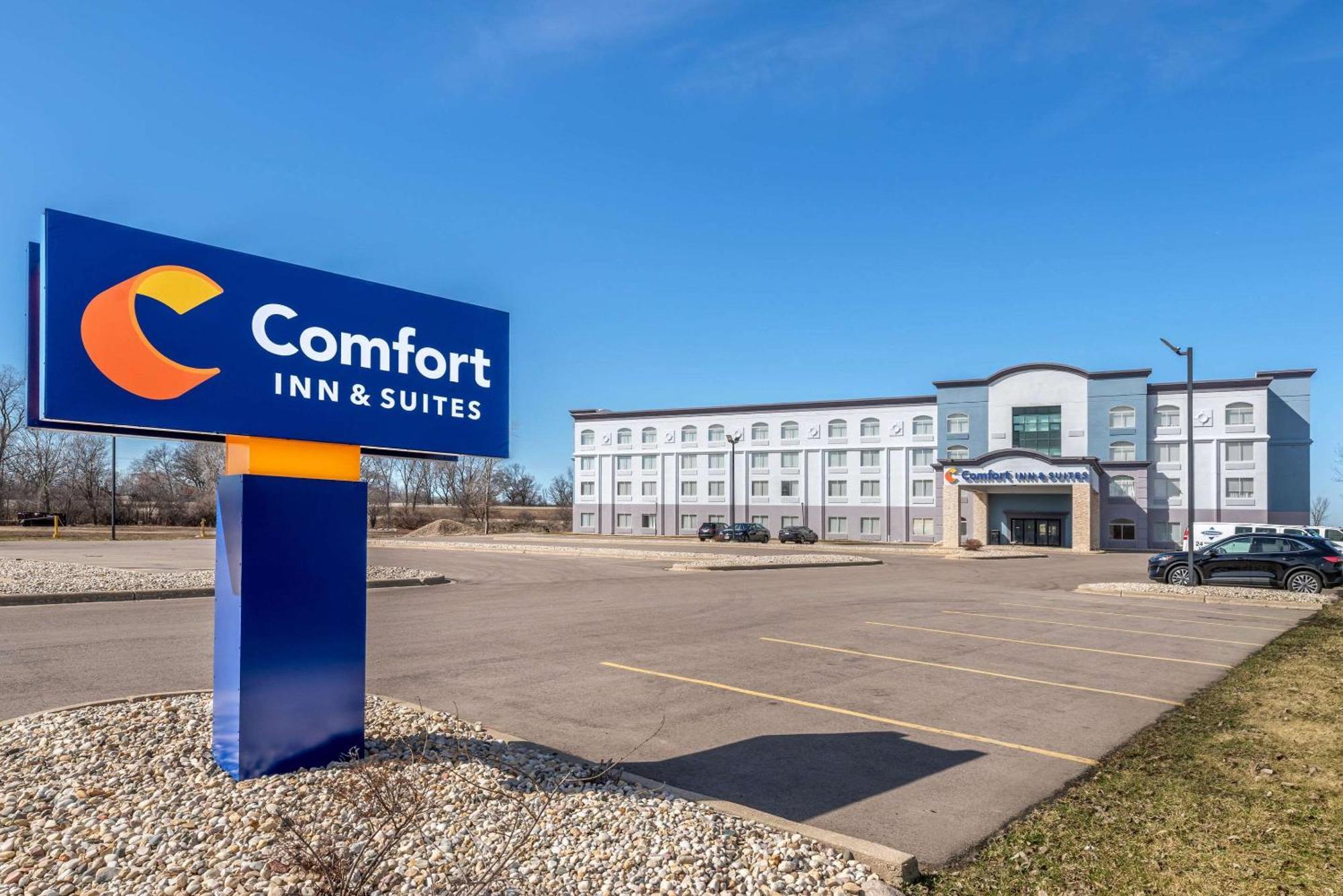 Comfort Inn & Suites Madison East - Monona Exteriör bild